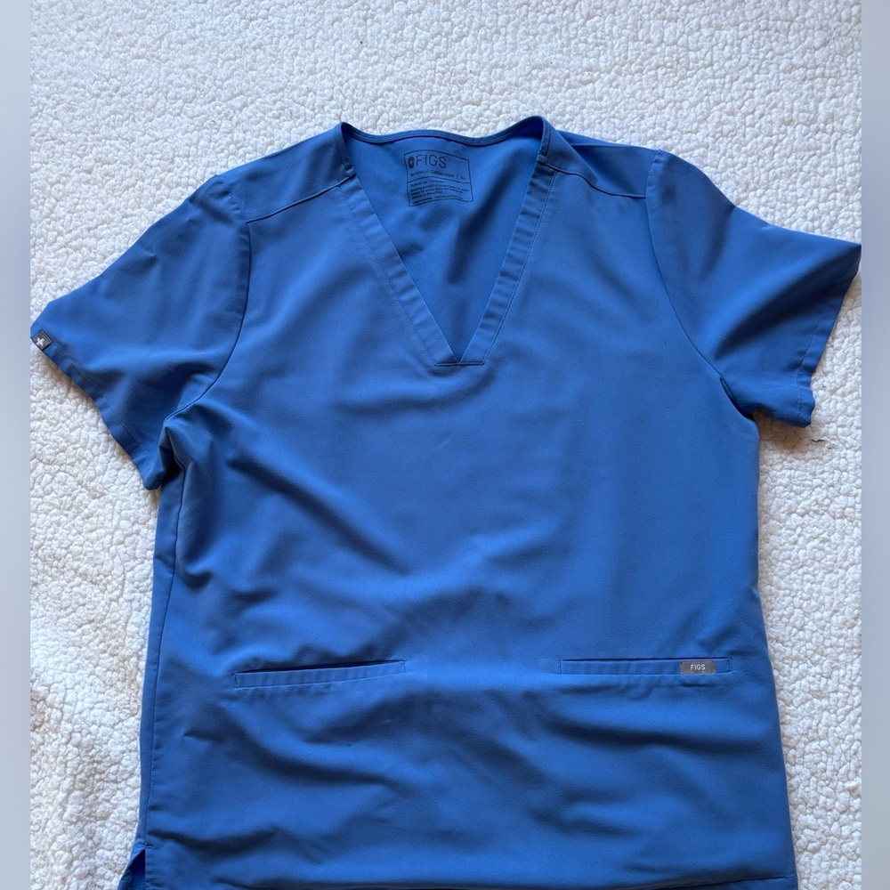 FIGS CASMA 3 pocket Scrub Top - XL - Ceil Blue